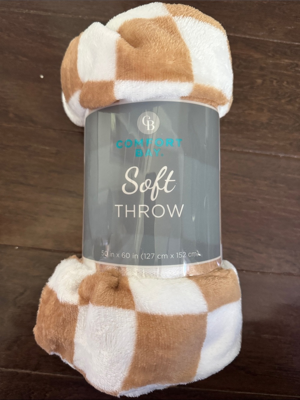 NWT Comfort Bay Plush Throw - White & Tan Checkered